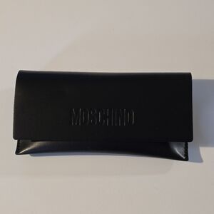 Moschino soft glasses case color black